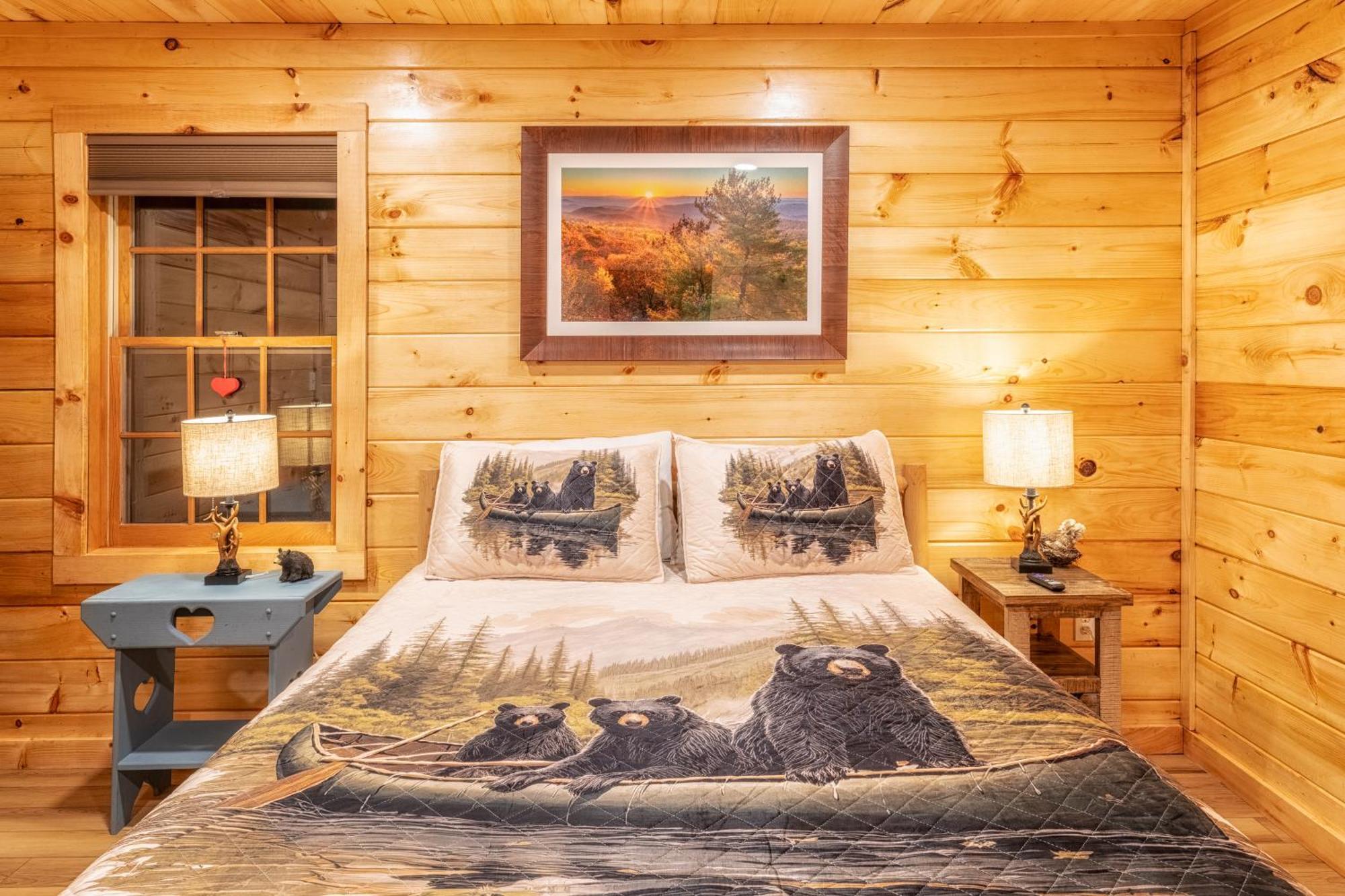 Real Log Cabin With Amazing Views, Hot Tub, Sauna, Games ガトリンバーグ エクステリア 写真
