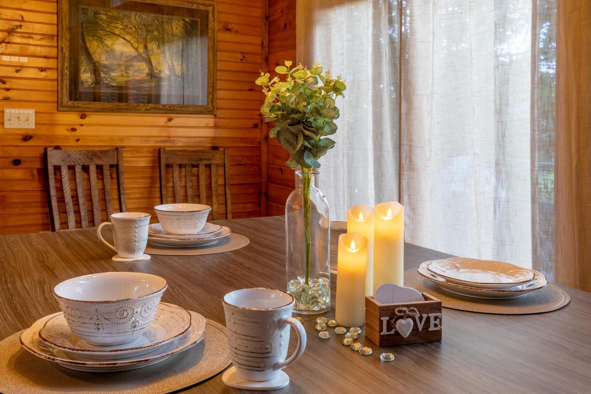 Real Log Cabin With Amazing Views, Hot Tub, Sauna, Games ガトリンバーグ エクステリア 写真